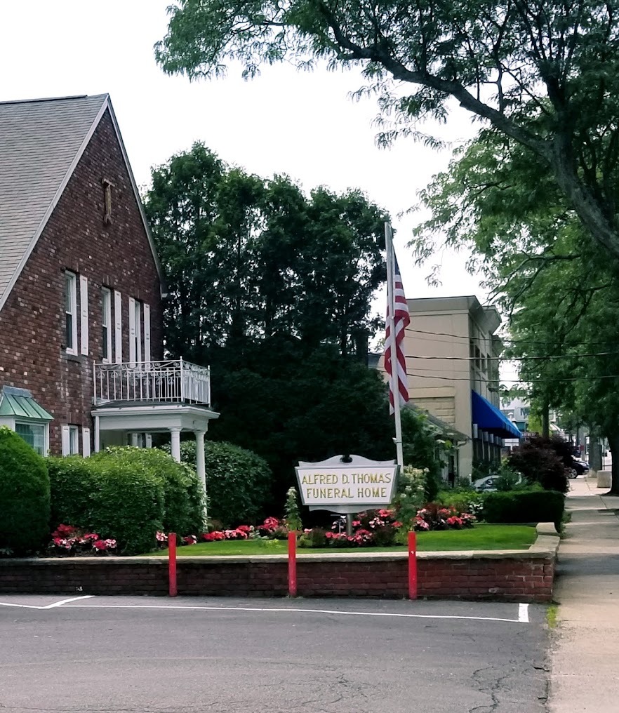 Alfred D Thomas Funeral Home gallery image 1